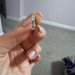 14 Kt White Gold Mined Diamond Huggie 5 Stone Hoops
Excellent cut stones